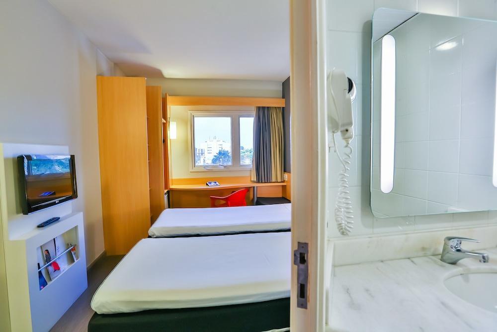 Ibis Goiania Hotel Bagian luar foto