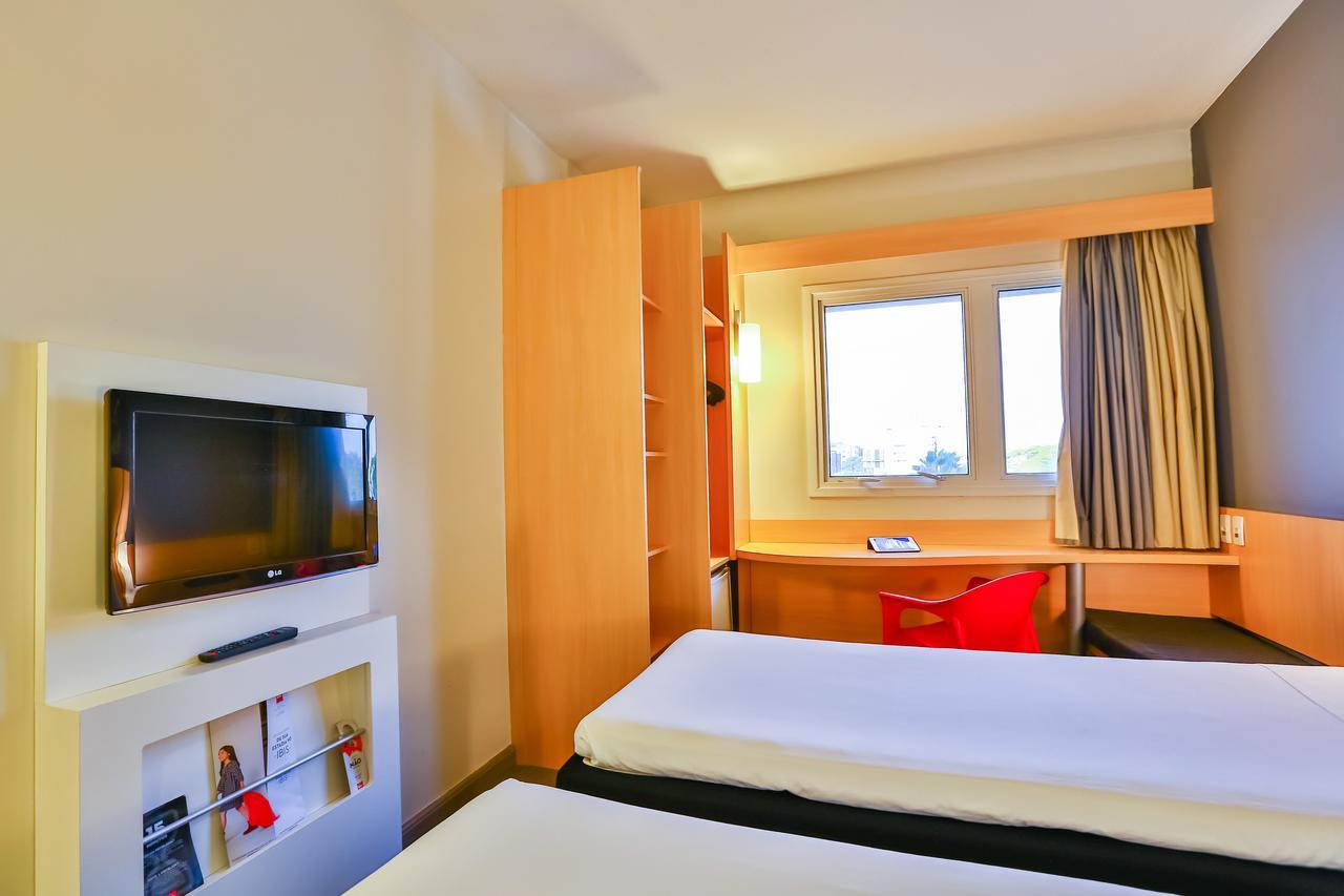 Ibis Goiania Hotel Bagian luar foto